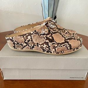 Kenneth Cole Glam Jewel Mule Size 9